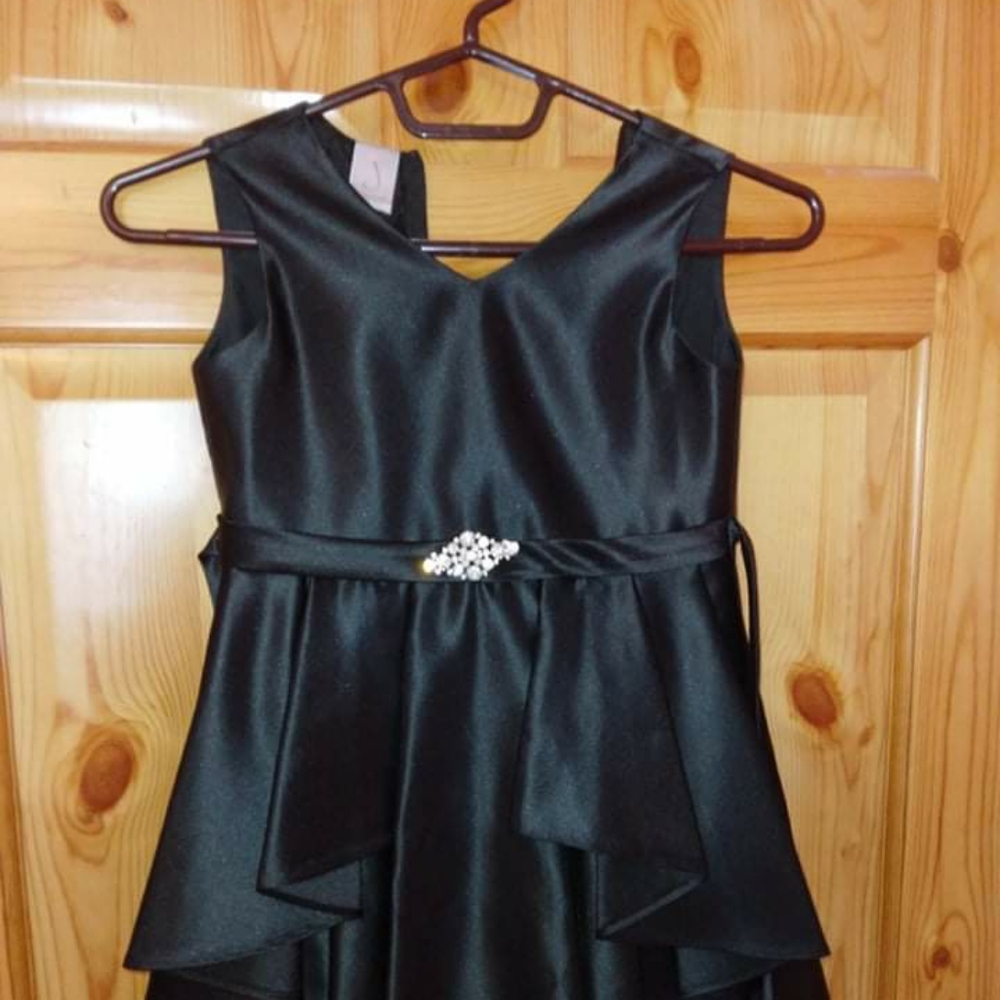 New without tags Julia Lee black shiny Fancy Bling dress girls 6 W/ Brooch